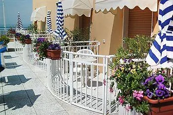 Vela D'oro Dependence ホテル 2*