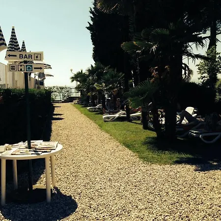 Vela D'oro Dependence ホテル 2*